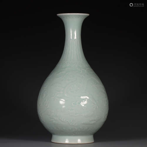 QIANLONG MARK, CHINESE CELADON DRAGON VASE