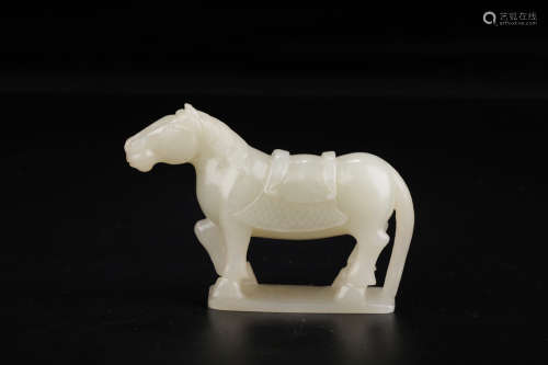 CHINESE CARVED HETIAN JADE HORSE ORNAMENT