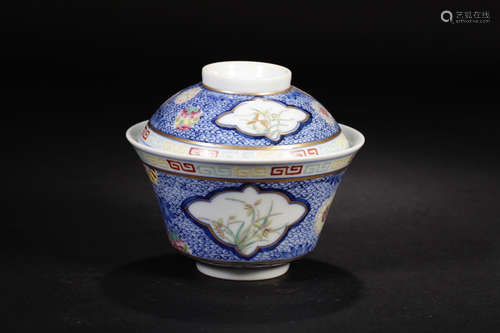 XUANTONG MARK, CHINESE BLUE & WHITE FAMILLE ROSE CUP W/ COVER