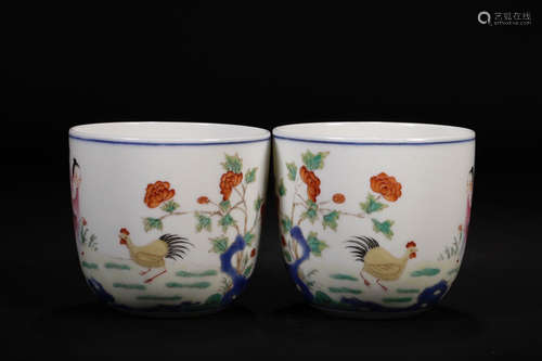 QIANLONG MARK, PAIR OF CHINESE BLUE & WHITE FAMILLE ROSE CUP