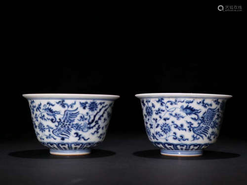 CHENGHUA MARK, PAIR OF CHINESE BLUE & WHITE CUP