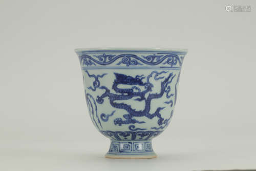 JIAJING MARK, CHINESE BLUE & WHITE CUP