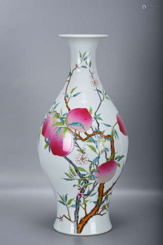 YONGZHENG MARK, CHINESE FAMILLE ROSE VASE