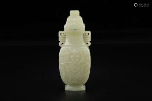 CHINESE CARVED HETIAN JADE VASE W/. COVER