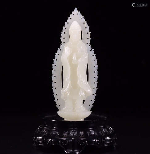 CHINESE CARVED HETIAN JADE ORNAMENT