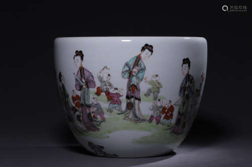 CHINESE FAMILLE ROSE WATER POT