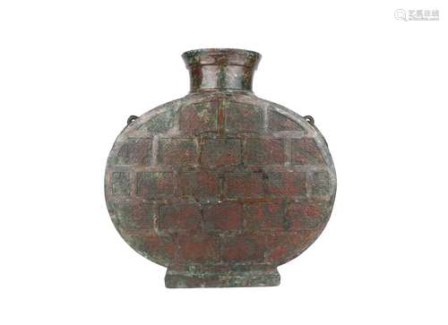 AN ARCHAIC BRONZE COPPER INLAID FLATTENED HU VESSEL