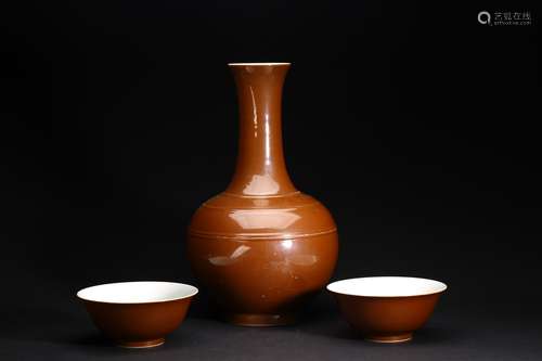 A GROUP OF THREE BROWN GLAZED VASE AND BOWL PAIR