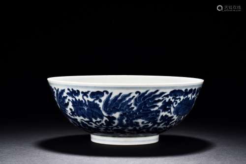 A BLUE AND WHITE GLAZED 'PHOENIX' BOWL