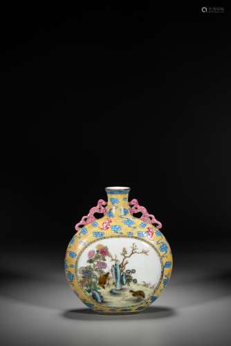 A CHINESE FAMILLE ROSE 'BIRDS' MOONFLASK