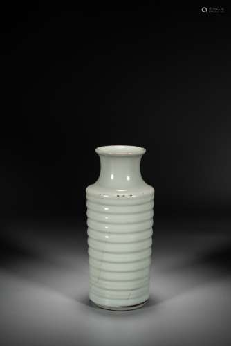 A CHINESE GUAN TYPE VASE