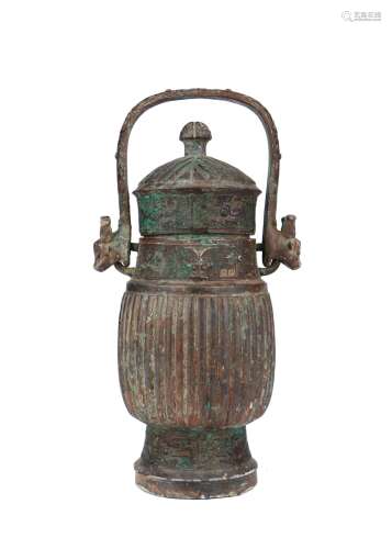 AN ARCHAIC BRONZE 'CORRUGATED PATTERN' HU VESSEL