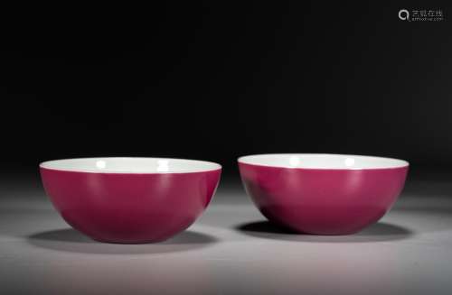A PAIR OF CHINESE PINK GLAZED BOWLS