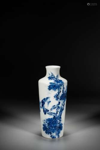 A CHINESE BLUE AND WHITE 'BIRD' VASE, WANG BU