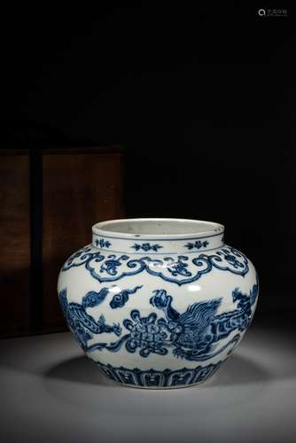 A CHINESE BLUE AND WHITE 'MYTHICAL BEASTS' JAR