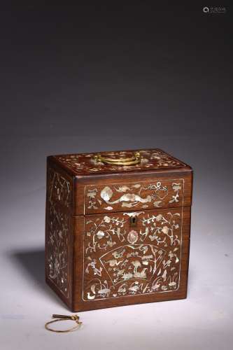A CHINESE HUANGHUALI MOTHER OF PEARL BOX