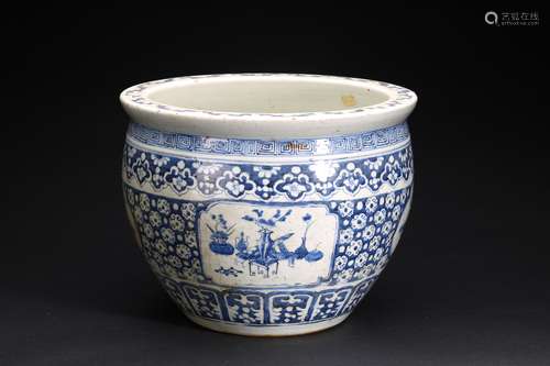 A CHINESE BLUE AND WHITE 'ANTIQUES' JARDINIERE