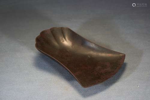 A ROOFING TILE-SHAPED INKSTONE