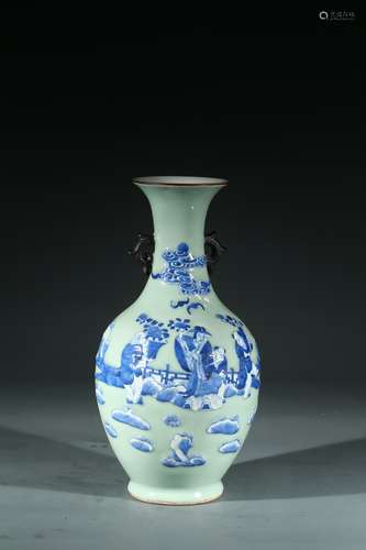 A CHINESE BLUE AND WHITE 'FIGURES' VASE