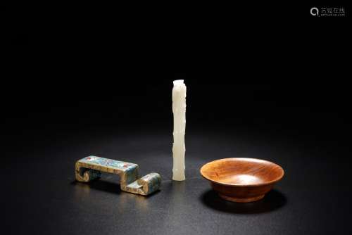 A SET OF THREE CHINESE SCHOLAR'S OBJECTS