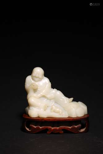 A WHITE JADE CARVING FIGURE OF LIU HAI AND TOAD