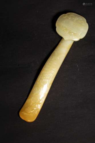 A CELADON JADE CARVED RUYI SCEPTER WITH HARDWOOD BOX