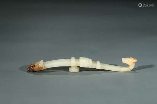 A JADE CARVED BELT HOOK