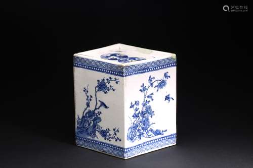 A CHINESE BLUE AND WHITE RHOMBUS BRUSHPOT