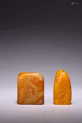 A SET OF TWO SHOUSHAN STONE CARVED SEALS