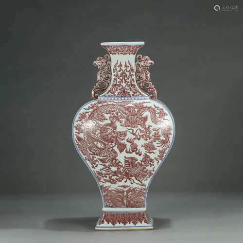 A BLUE AND WHITE GLAZE DRAGON PATTERN PORCELAIN VASE