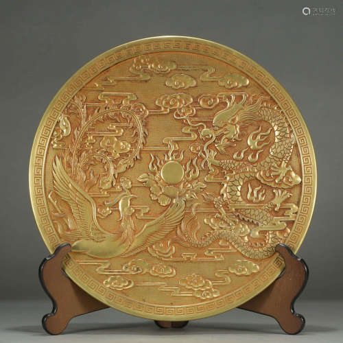 A CHINESE GILT-BRONZE CHARGER