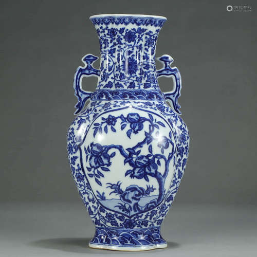 A BLUE AND WHITE FLORAL PORCELAIN DOUBLE EARS VASE