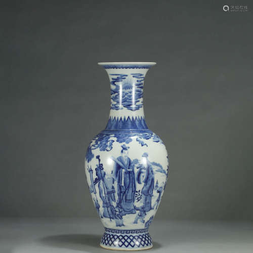 A THREE IMMORTAL FIGURES PAINTED PORCELAIN VASE