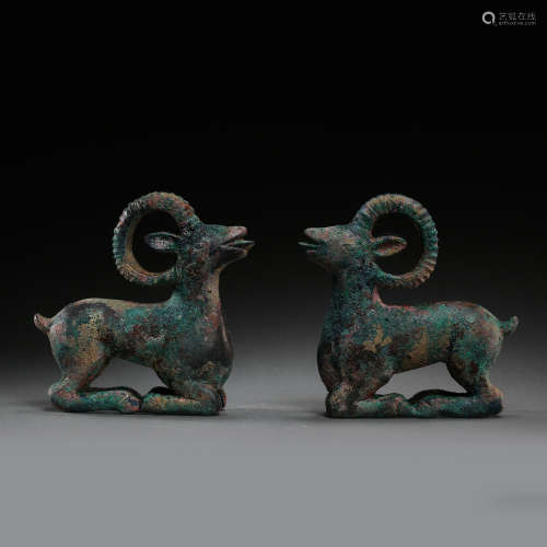 PAIR OF DEER, CHINESE GRASSLAND CULTURE