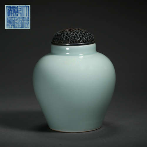 SKY BLUE GLAZED SMALL JAR, QIANLONG QING DYNASTY, CHINA