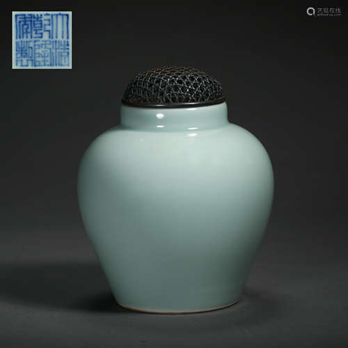 SKY BLUE GLAZED SMALL JAR, QIANLONG QING DYNASTY, CHINA