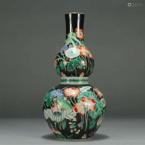 A FAMILLE VERTE FLOWER&BIRD PATTERN PORCELAIN GOURD-SHAPED VASE