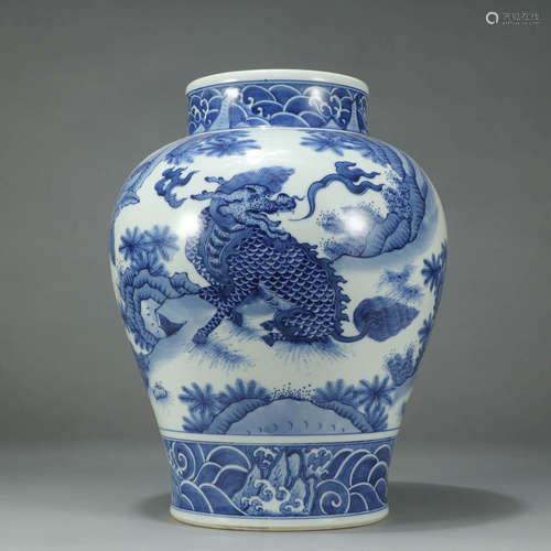 A BLUE AND WHITE BEAST PATTERN PORCELAIN JAR