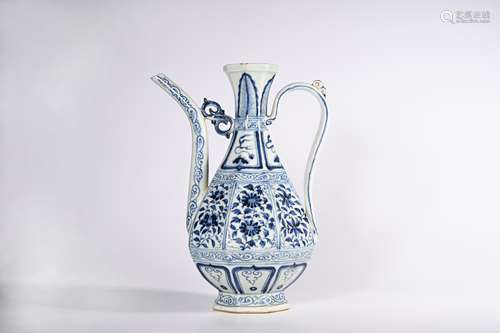 CHINESE BLUE WHITE PORCELAIN WINE EWER