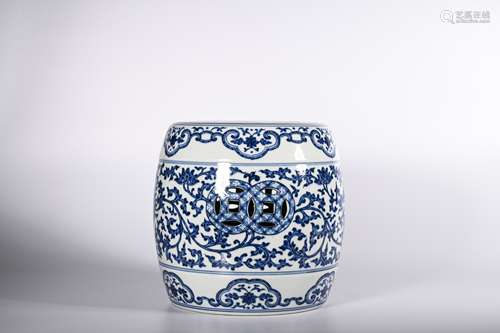 CHINESE BLUE WHITE MINIATURE GARDEN STOOL