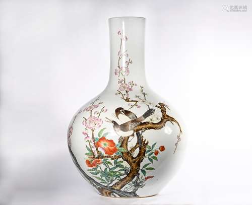 CHINESE FAMILLE ROSE PORCELAIN BOTTLE VASE, MARKED