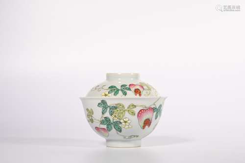 CHINESE FAMILLE ROSE PORCELAIN COVER BOWL