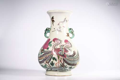 CHINESE FAMILLE ROSE PORCELAIN VASE