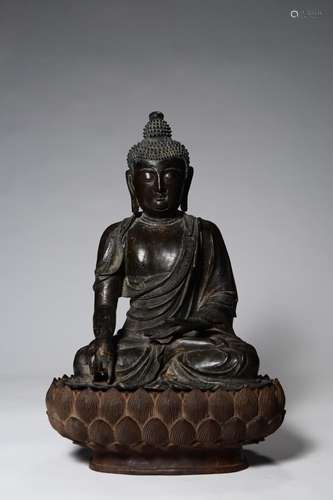 CHINESE BRONZE FIGURE OF BUDDHA