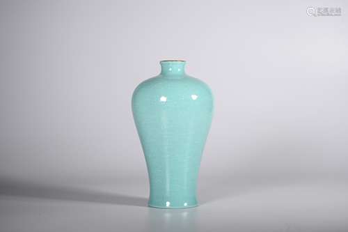 CHINESE TURQUOISE GLAZED PORCELAIN VASE, MARKED