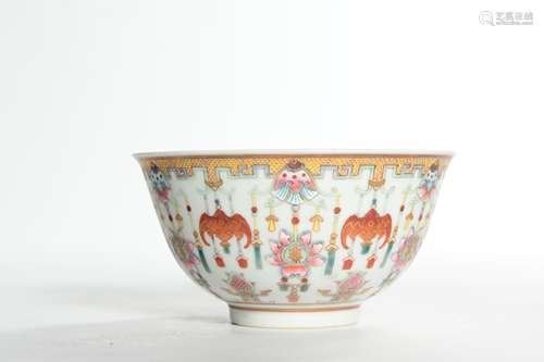 A FAMILLE ROSE PORCELAIN BOWL