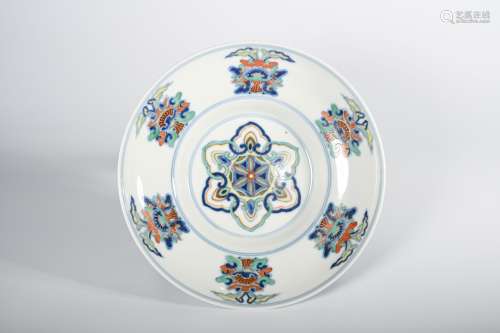 CHINESE DOUCAI PORCELAIN PLATE, MARKED