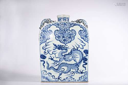 CHINESE BLUE WHITE DRAGON PORCELAIN VASE