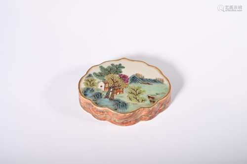 CHINESE FAMILLE ROSE COVER BOX, MARKED