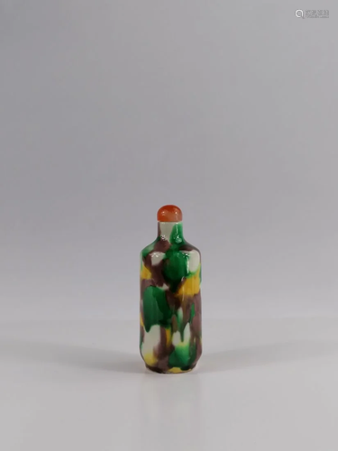 Three Chinese snuff bottle